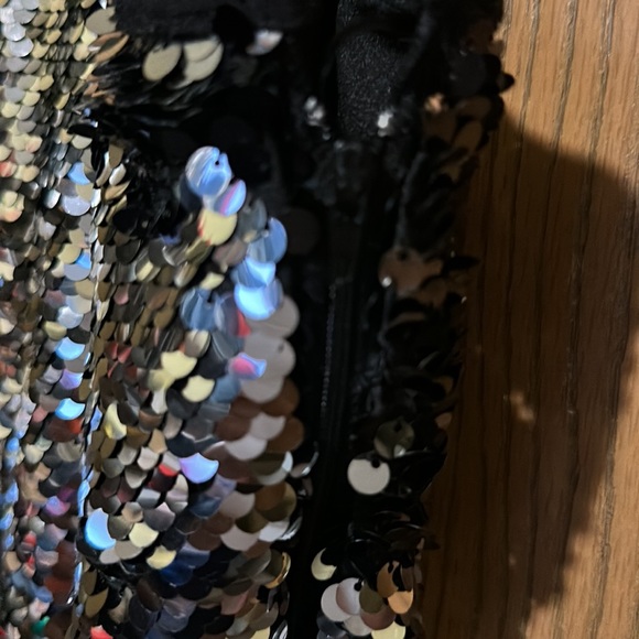 Classic black and silver sequin mini dress - Picture 4 of 9